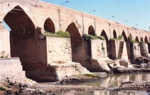پل باستانی دزفول سبک سازی و ترمیم می‌شود