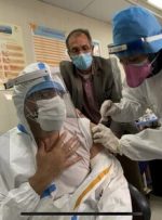 تزریق اولین واکسن در خوزستان