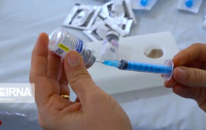 افراد دارای علائم سرماخوردگی از تزریق واکسن کرونا خودداری کنند