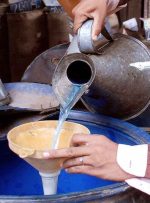 توزیع نفت سفید بین عشایر در فصل سرما با هدف جلوگیری از قطع درختان