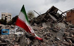 همه ی مسئولان در تلاش اند تا واحد های صنعتی آسیب دیده در جنگ هرچه سریع تر به چرخه ی تولید بازگردند
