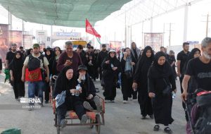 کمک ب محرومان با ایجاد پایگاه های جمع آوری کمک های مردمی در مسیر اربعین