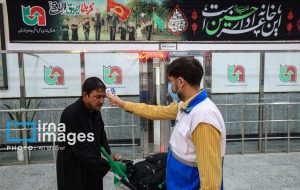 خدمت رسانی کادر پزشکی خوزستان به زائران در مرز چذابه